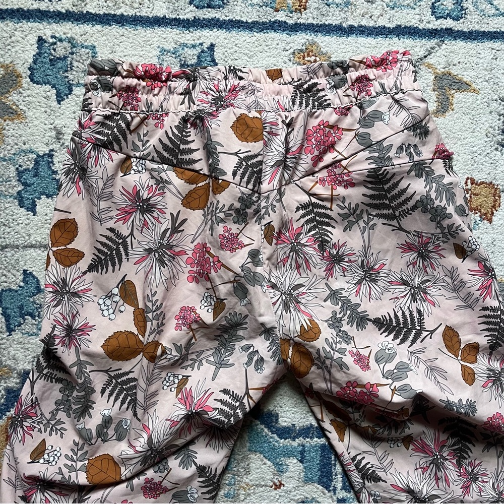 Floral Print Women's Joggers - Picture 7 of 7